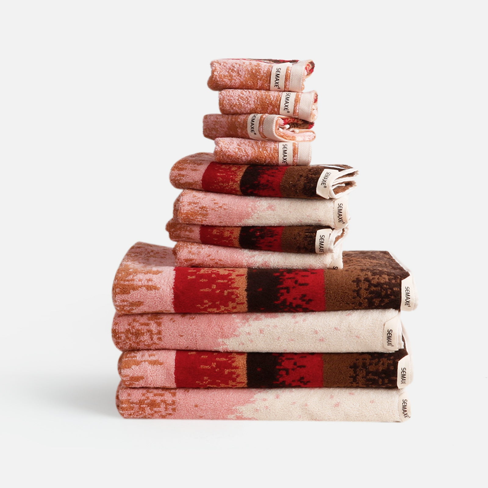 The 12-piece plum garden series towel is full of artistic atmosphere, red is its main color, and the scene of the plum garden under the sunset complements the scene
