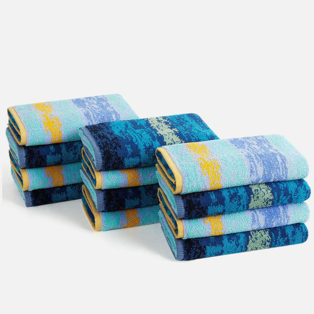 Dive into the cosmos with our Starry Sky series 12-piece hand towel set. Each towel measures 40cm x 70cm, featuring a blend of celestial blue and soft white hues that evoke the night sky's serene beauty. Ideal for enhancing the tranquil ambiance of your personal space.
